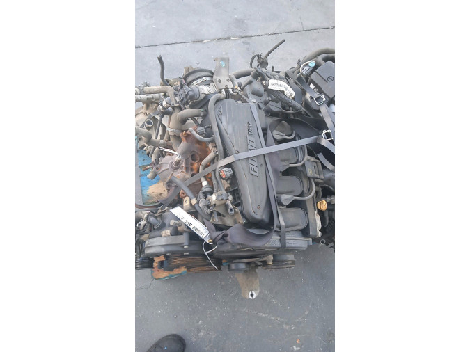 MOTOR CON ACCESORIOS Y CAJA DE CAMBIOS FIAT BRAVA 2000