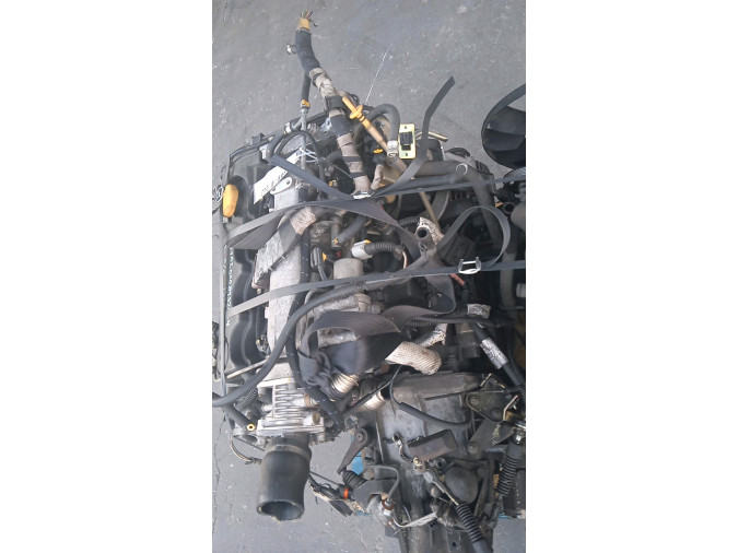 MOTOR CON ACCESORIOS Y CAJA DE CAMBIOS ALFA ROMEO 156 2004