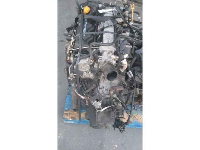 MOTOR CON ACCESORIOS Y CAJA DE CAMBIOS ALFA ROMEO 156 2004