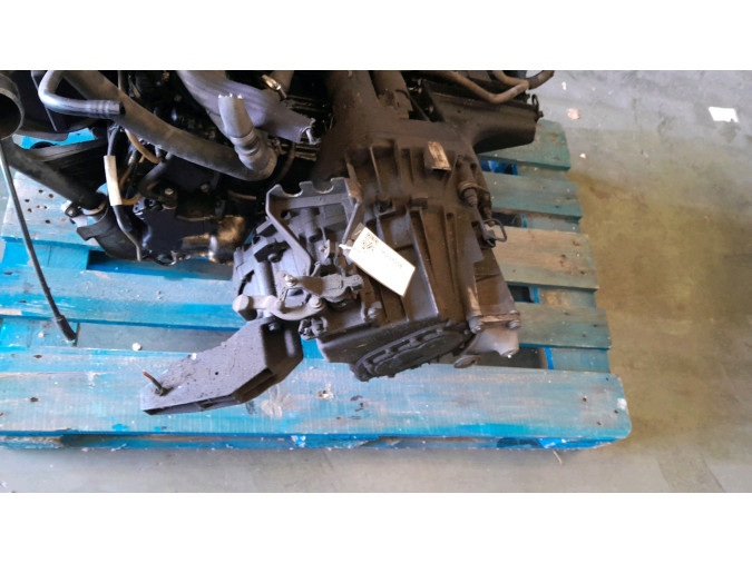MOTOR CON ACCESORIOS Y CAJA DE CAMBIOS MERCEDES A 170 CDI 2002
