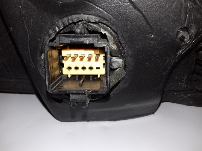 RETROVISOR IZQUIERDO RENAULT MEGANE 2006