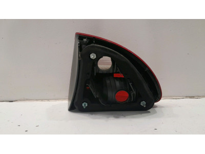 PILOTO TRASERO IZQUIERDO SEAT LEON ROJO / BLANCO 2000