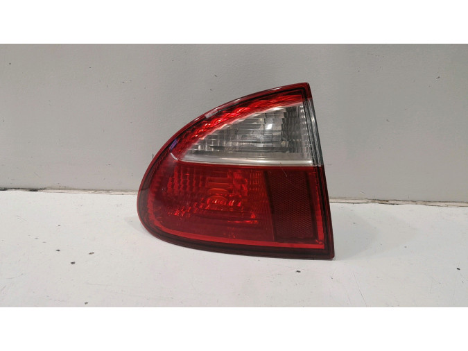 PILOTO TRASERO IZQUIERDO SEAT LEON ROJO / BLANCO 2000
