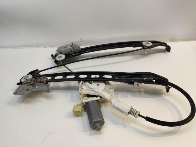 ELEVALUNAS TRASERO DERECHO MERCEDES CLASE CLS 2008