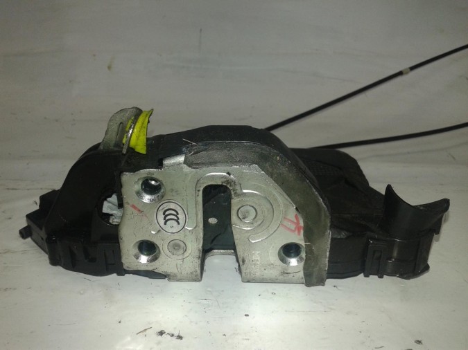 CERRADURA PUERTA DELANTERA IZQUIERDA TOYOTA PRIUS 2009