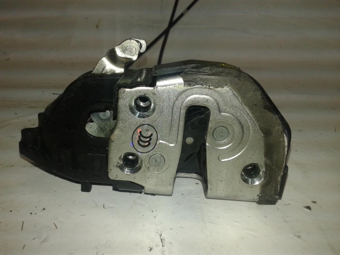 CERRADURA PUERTA TRASERA IZQUIERDA TOYOTA PRIUS 2009