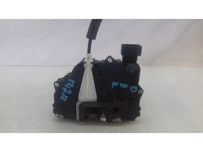 CERRADURA PUERTA DELANTERA DERECHA FIAT PUNTO 2011