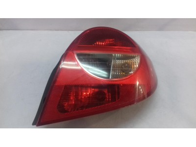 PILOTO TRASERO DERECHO RENAULT CLIO 2006