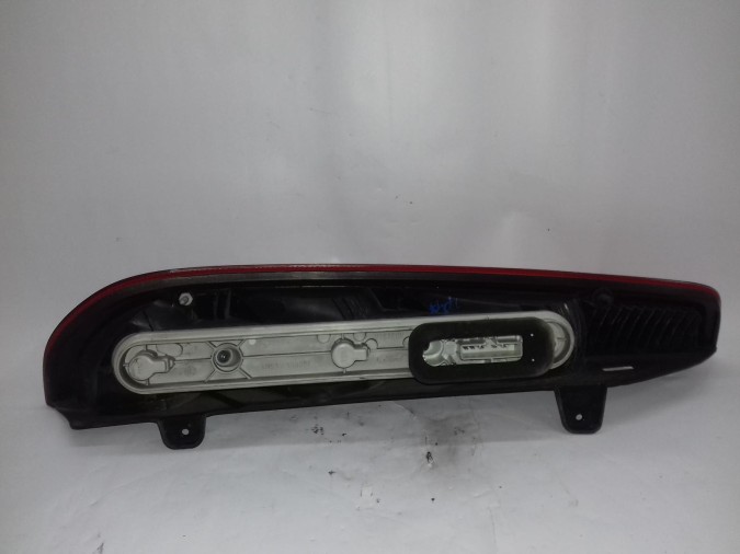 PILOTO TRASERO DERECHO FORD FOCUS 2007
