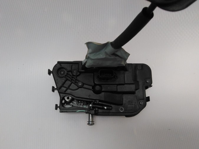 CERRADURA PUERTA DELANTERA DERECHA FORD FOCUS 2019