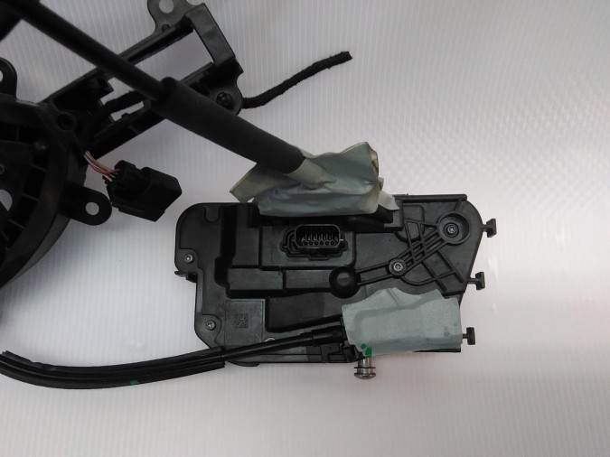 CERRADURA PUERTA DELANTERA DERECHA FORD FOCUS 2019