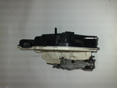 CERRADURA PUERTA DELANTERA DERECHA SKODA SUPERB 2010