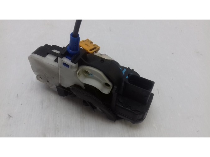 CERRADURA PUERTA DELANTERA DERECHA OPEL ASTRA 2013