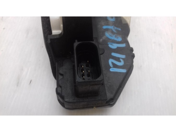 CERRADURA PUERTA DELANTERA DERECHA OPEL ASTRA 2013