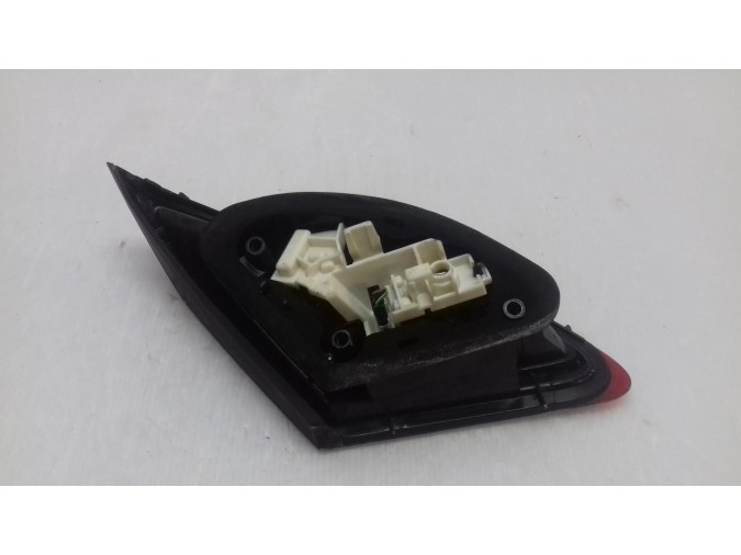 PILOTO TRASERO DERECHO OPEL ASTRA 2013