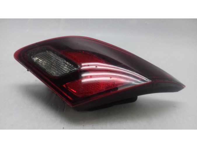 PILOTO TRASERO DERECHO OPEL ASTRA 2013