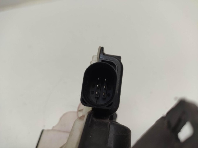 CERRADURA PUERTA DELANTERA DERECHA SEAT IBIZA 2010