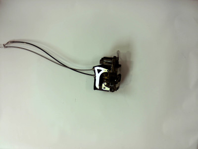 CERRADURA PUERTA DELANTERA DERECHA SSANGYONG RODIUS 2009