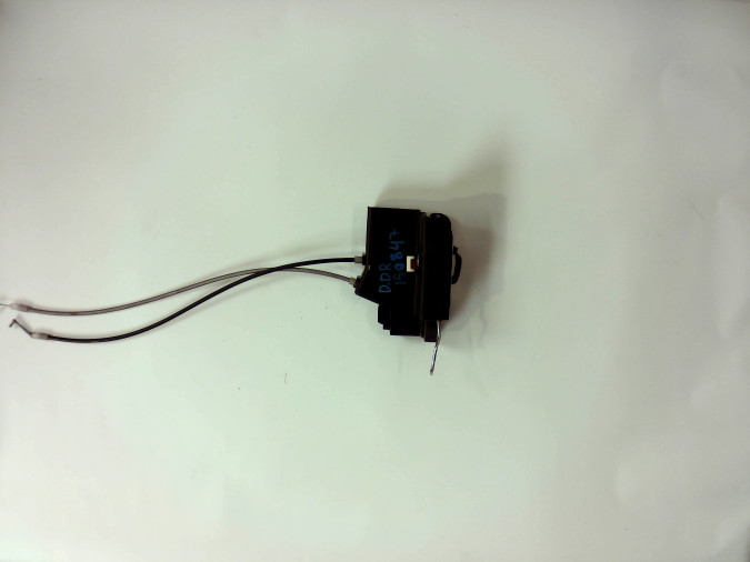 CERRADURA PUERTA DELANTERA DERECHA SSANGYONG RODIUS 2009