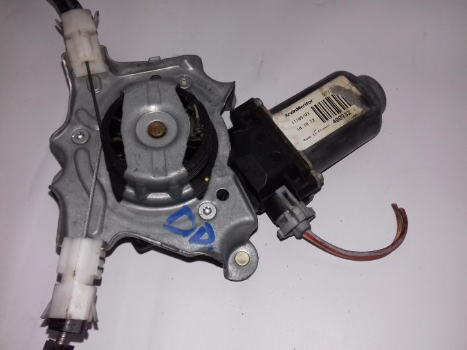 ELEVALUNAS DELANTERO DERECHO RENAULT CLIO 2001