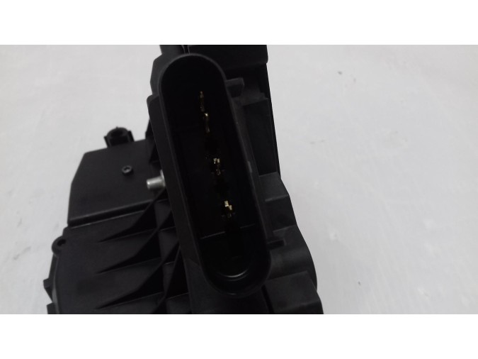 CERRADURA PUERTA DELANTERA DERECHA FORD KUGA 2017