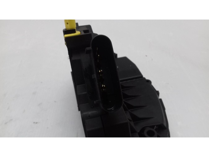 CERRADURA PUERTA TRASERA IZQUIERDA FORD KUGA 2017
