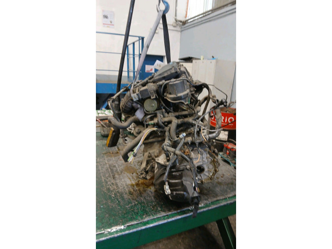 Motor PEUGEOT 206 2003