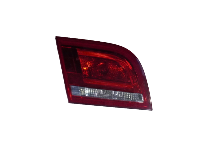PILOTO TRASERO IZQUIERDO INTERIOR AUDI A3 2010