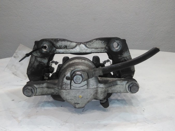 PINZA FRENO DELANTERA IZQUIERDA TOYOTA VERSO 2014