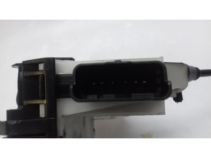 CERRADURA PUERTA TRASERA DERECHA PEUGEOT 208 2019