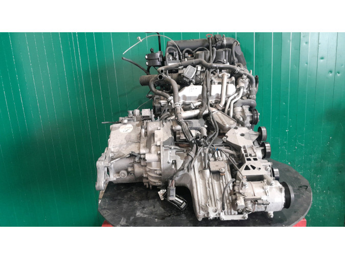 MOTOR CON ACCESORIOS Y CAJA DE CAMBIOS MERCEDES A 180 CDI
