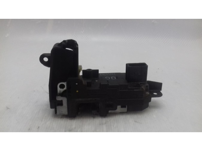CERRADURA PUERTA DELANTERA DERECHA OPEL ASTRA 2009