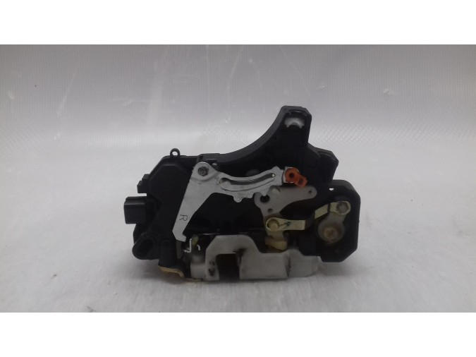 CERRADURA PUERTA DELANTERA DERECHA MITSUBISHI COLT 2006