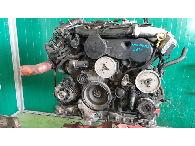 MOTOR CON ACCESORIOS SIN CAJA DE CAMBIOS AUDI A6 2004