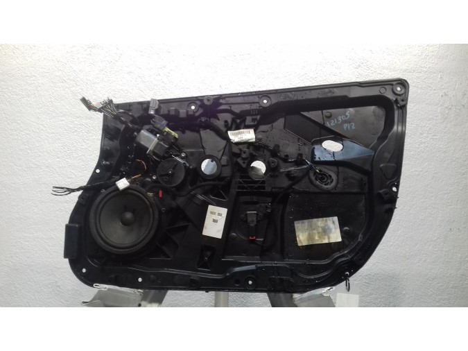 ELEVALUNAS DELANTERO DERECHO FORD FIESTA 2015