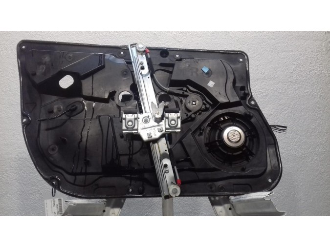 ELEVALUNAS DELANTERO DERECHO FORD FIESTA 2015