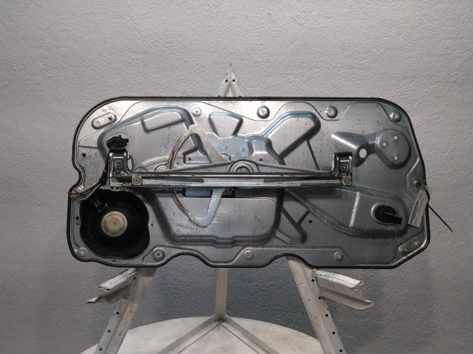ELEVALUNAS DELANTERO IZQUIERDO FORD FOCUS 2005