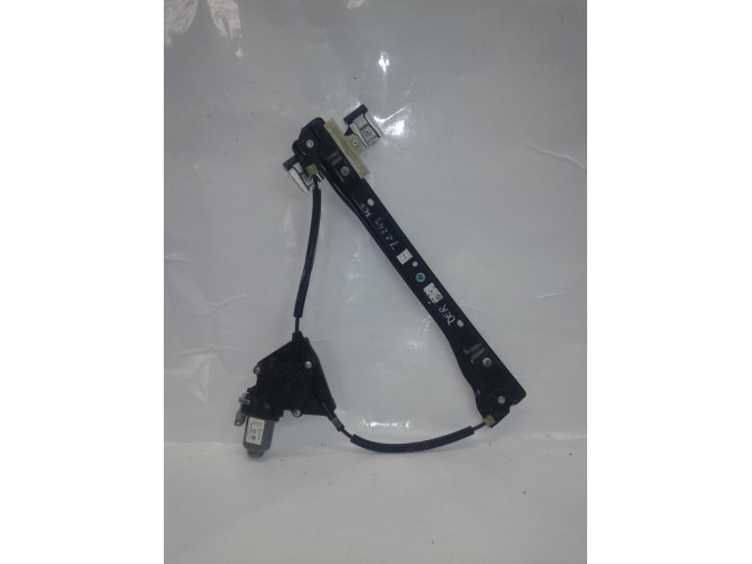 ELEVALUNAS DELANTERO DERECHO SEAT MII 2011