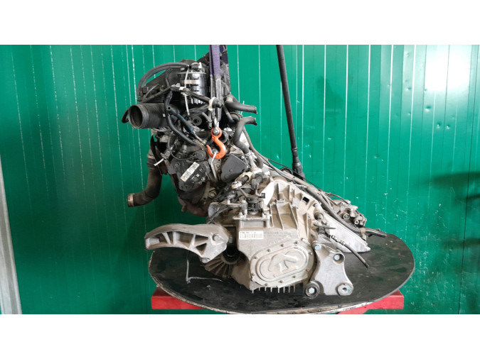 MOTOR CON ACCESORIOS SIN CAJA DE CAMBIOS MERCEDES A 160 CDI 2005