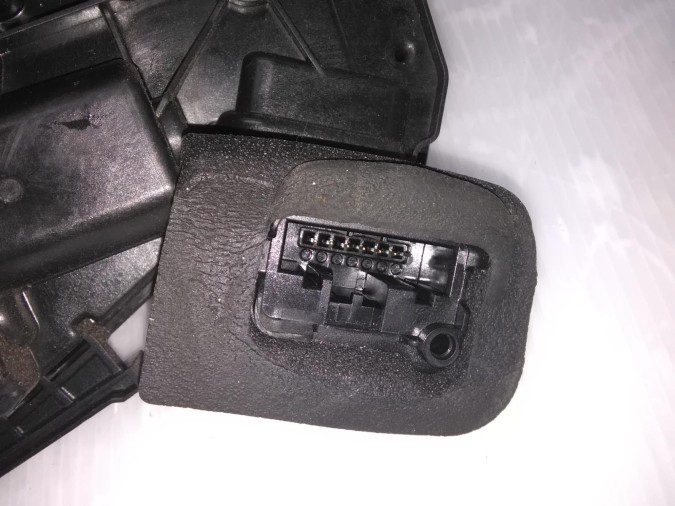 CERRADURA PUERTA DELANTERA IZQUIERDA SEAT TOLEDO 2013
