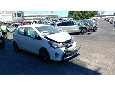 CONCHA PASE RUE.DL.D TOYOTA YARIS 2017