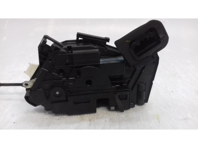 CERRADURA PUERTA DELANTERA DERECHA VOLKSWAGEN POLO 2016