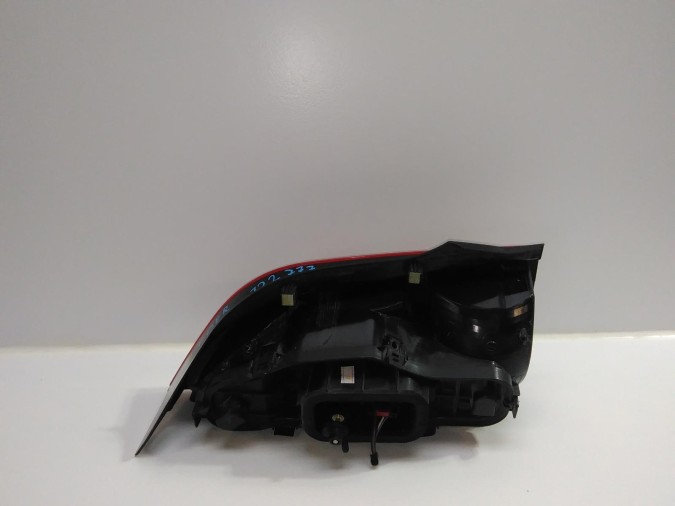 PILOTO TRASERO DERECHO VOLKSWAGEN UP 2014