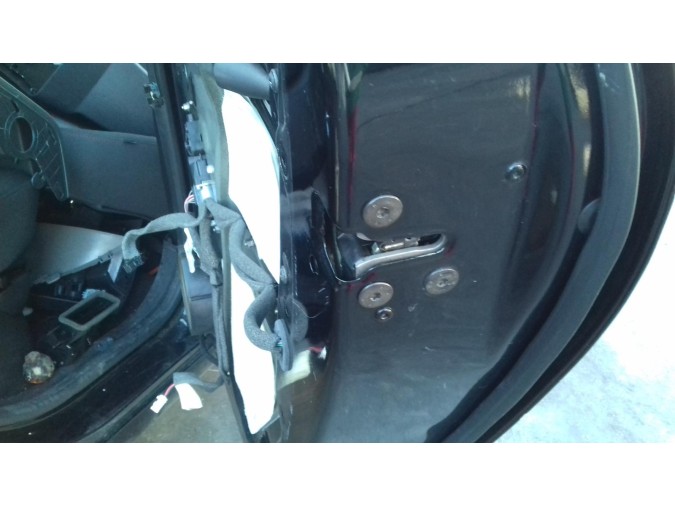 CERRADURA PUERTA TRASERA DERECHA RENAULT SCENIC 2012