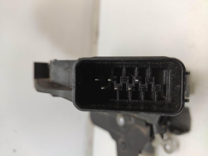 CERRADURA PUERTA TRASERA DERECHA FORD MONDEO 2008