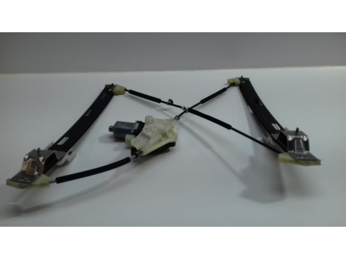 ELEVALUNAS DELANTERO DERECHO SEAT LEON 2018