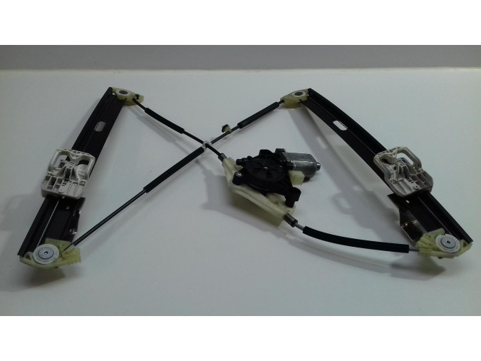 ELEVALUNAS DELANTERO DERECHO SEAT LEON 2018