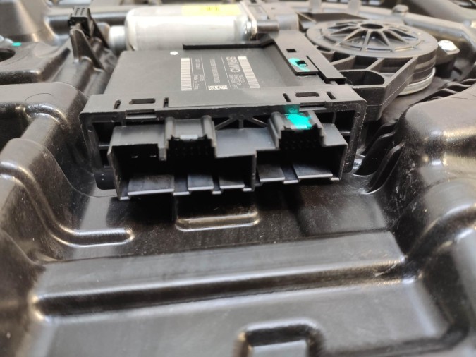 ELEVALUNAS DELANTERO IZQUIERDO VOLVO S90 2018