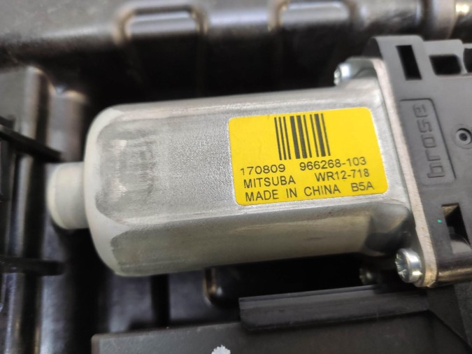 ELEVALUNAS DELANTERO IZQUIERDO VOLVO S90 2018