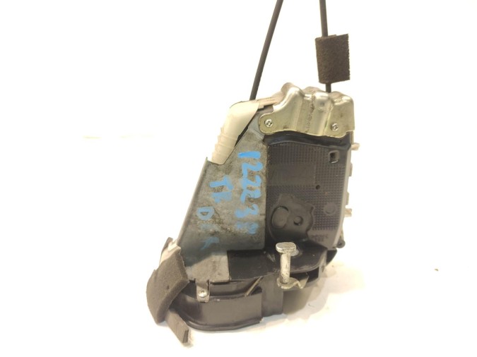 CERRADURA PUERTA TRASERA DERECHA TOYOTA PRIUS 2011